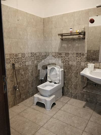 3 bedroom Family FLAT AVAILABLE FOR RENT