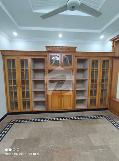 جی ۔ 13 اسلام آباد میں 3 کمروں کا 10 مرلہ زیریں پورشن 1.15 لاکھ میں کرایہ پر دستیاب ہے۔