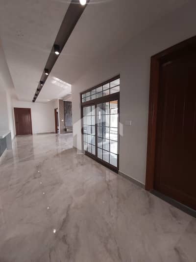 500 Sq Yd Luxury Villa For Sale Precinct 17, Near Ali Villa, Bahria Town Karachi