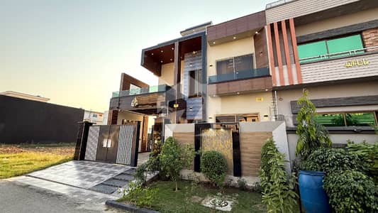 10 Marla Furnished House For SALE (Owner Built House) 10 Marla Furnished House For SALE (Owner Built House)
