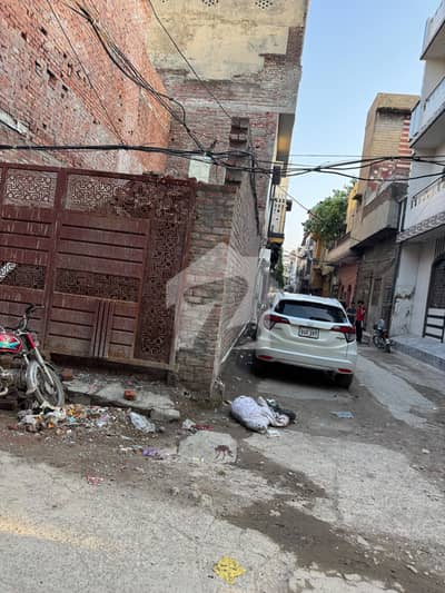 وسن پورہ لاہور میں 3 مرلہ رہائشی پلاٹ 1.5 کروڑ میں برائے فروخت۔ وسن پورہ لاہور میں 3 مرلہ رہائشی پلاٹ 1.5 کروڑ میں برائے فروخت۔