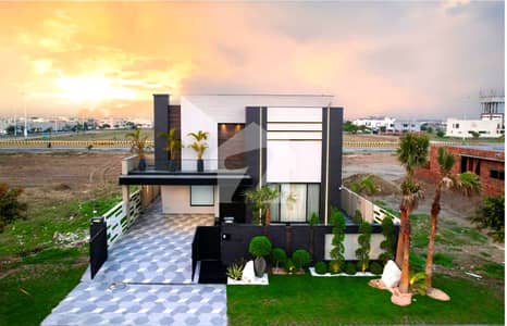 LAVISH ELEGANT BEAUTIFUL TOP OF LINE BUNGALOW FOR SALE IN DHA PHASE 7 NEAR FAIRWAYS COMMERCIAL
