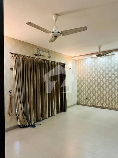 ڈی ایچ اے فیز 4 ڈی ایچ اے ڈیفینس,لاہور میں 7 کمروں کا 1 کنال مکان 7.99 کروڑ میں برائے فروخت۔ ڈی ایچ اے فیز 4 ڈی ایچ اے ڈیفینس,لاہور میں 7 کمروں کا 1 کنال مکان 7.99 کروڑ میں برائے فروخت۔