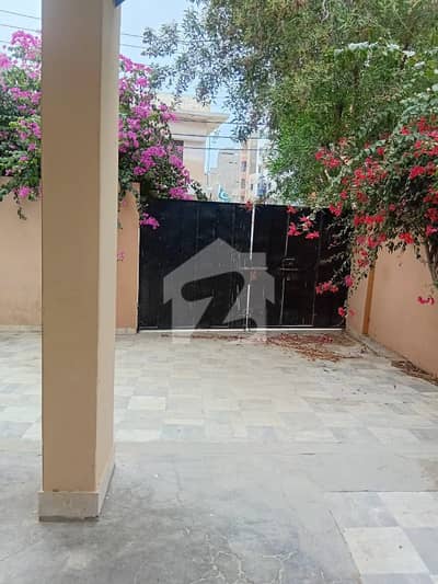 250 Sq. Yd. Luxury House for Rent in Prime Zamzama Location | 4 Beds | 1+3 Planning