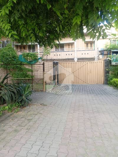 double road opposite G9 marker house argent for sale