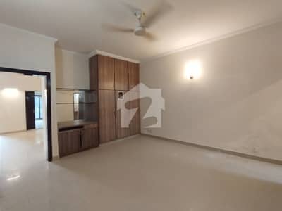 Well-Maintained 10 Marla Family Home For Sale In DHA Phase 4