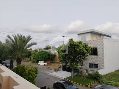 ڈی ایچ اے فیز 4 ڈی ایچ اے ڈیفینس,لاہور میں 5 کمروں کا 1 کنال مکان 6.95 کروڑ میں برائے فروخت۔ ڈی ایچ اے فیز 4 ڈی ایچ اے ڈیفینس,لاہور میں 5 کمروں کا 1 کنال مکان 6.95 کروڑ میں برائے فروخت۔