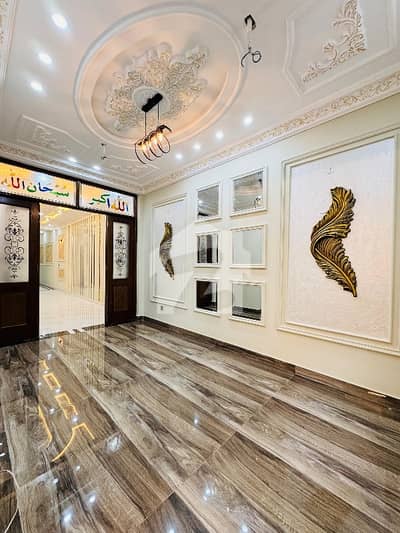 10MARLA UPPER PORTION AVAILABLE FOR RENT IN NASHEMAN IQBAL PHASE 2