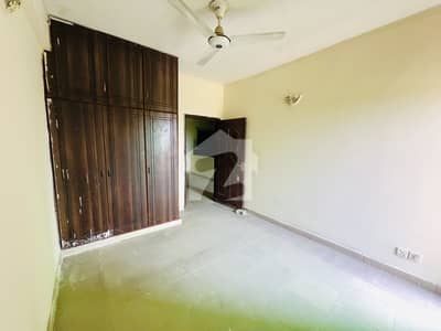 ایف ۔ 17 اسلام آباد میں 3 کمروں کا 5 مرلہ فلیٹ 50.0 لاکھ میں برائے فروخت۔ ایف ۔ 17 اسلام آباد میں 3 کمروں کا 5 مرلہ فلیٹ 50.0 لاکھ میں برائے فروخت۔