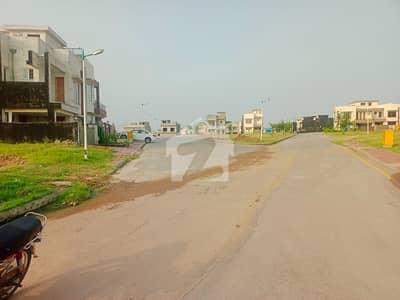 5 Marla Residential Plot Situated In Bahria Town Phase 8 - Block M For sale