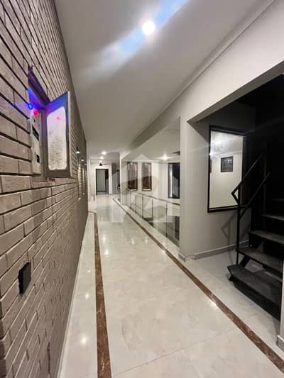 Chance Option Luxurious Bungalow Available Phase 6