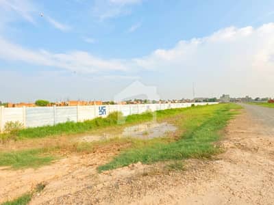Facing Park Residential Plot Sized 10 Marla Available In Central Park - Block D Facing Park Residential Plot Sized 10 Marla Available In Central Park - Block D