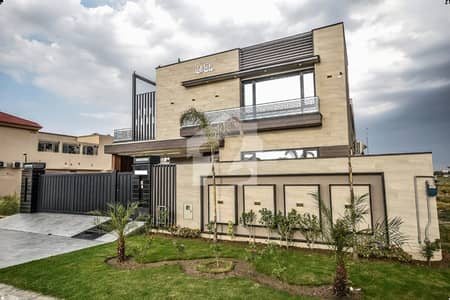 INVESTMENT ATTRACTION 10 MARLA 4 BED HOUSE WITH OLD STRUCTURE FOR SALE IN BLOCK Y DHA PHASE 7