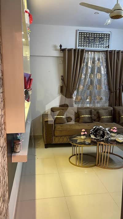 2 Bed DD Corner Flat Available for Sale