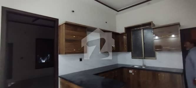 In Gulistan-e-Jauhar - Block 12 Upper Portion For sale Sized 160 Square Yards In Gulistan-e-Jauhar - Block 12 Upper Portion For sale Sized 160 Square Yards