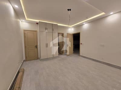 FEROZEPUR ROAD MAIN QAINCHI BAZAAR 2 MARLA 26 SQ FEET TRIPLE STORY FOR SALE