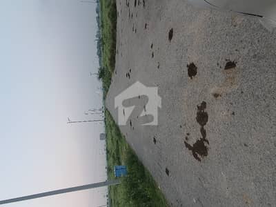 1 KANAL PLOT PRIME LOCATION FOR SALE
