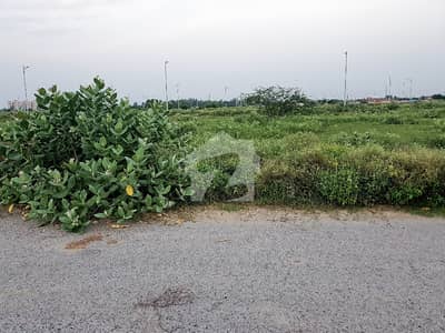 1 KANAL PLOT BEST LOCATION FOR FUTURE
