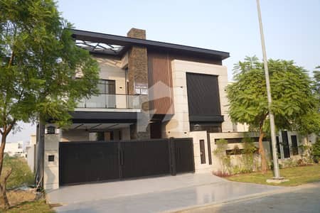 Prime T Block Stunning Brand New 1 Kanal Straight-Line House