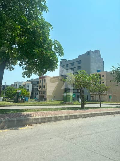 بحریہ ٹاؤن فیز 8 ۔ بلاک جی بحریہ ٹاؤن فیز 8,بحریہ ٹاؤن راولپنڈی,راولپنڈی میں 1 کنال رہائشی پلاٹ 1.4 کروڑ میں برائے فروخت۔ بحریہ ٹاؤن فیز 8 ۔ بلاک جی بحریہ ٹاؤن فیز 8,بحریہ ٹاؤن راولپنڈی,راولپنڈی میں 1 کنال رہائشی پلاٹ 1.4 کروڑ میں برائے فروخت۔