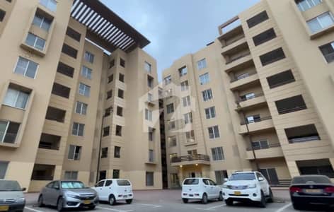 READY TO MOVE 2250sq. ft 3Bed Luxury Apartment at Tower-4, 6 & 7 Near Main Entrance of Bahria Town Karachi FOR SALE