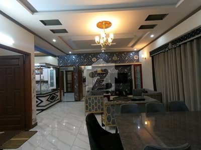 سعدی ٹاؤن سکیم 33,کراچی میں 6 کمروں کا 10 مرلہ مکان 4.6 کروڑ میں برائے فروخت۔