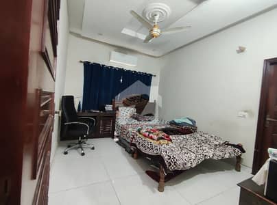 15 Marla Triple Storey House For Sale