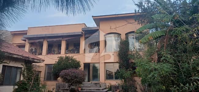 BANI GALA 5 KANAL LIVEABLE NEW DESIGN DOUBLE STORY HOUSE FOR SALE