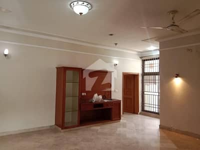 10 Marla Upper Portion Available In Abdalian Society C Block Near By Pcsir Phase 2 And UCP University