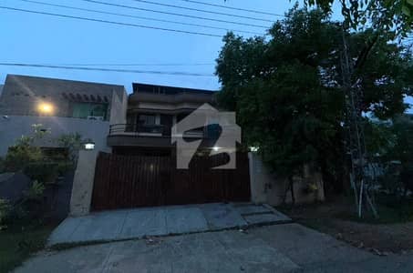 ڈی ایچ اے فیز 4 ڈی ایچ اے ڈیفینس,لاہور میں 4 کمروں کا 10 مرلہ مکان 5.5 کروڑ میں برائے فروخت۔ ڈی ایچ اے فیز 4 ڈی ایچ اے ڈیفینس,لاہور میں 4 کمروں کا 10 مرلہ مکان 5.5 کروڑ میں برائے فروخت۔