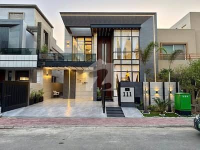 5 MARLA MOST BEAUTIFUL LAVISH MODERN DESIGNER HOUSE FOR SALE