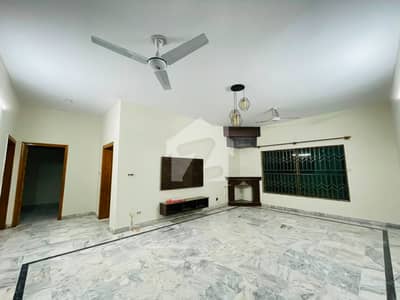 آئی ۔ 8 اسلام آباد میں 3 کمروں کا 1 کنال بالائی پورشن 3.0 لاکھ میں کرایہ پر دستیاب ہے۔ آئی ۔ 8 اسلام آباد میں 3 کمروں کا 1 کنال بالائی پورشن 3.0 لاکھ میں کرایہ پر دستیاب ہے۔