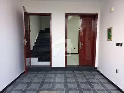 5 Marla Full House Available For Rent