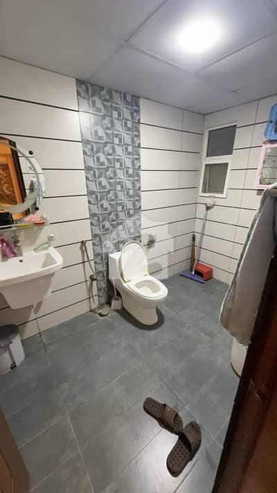 Top Floor Flat With Solar Tallest Building Of Khalid Bin Waleed Road