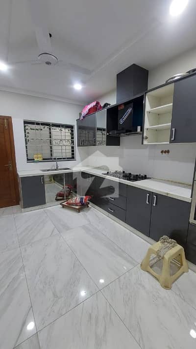 ڈیوائن گارڈنز ۔ بلاک بی ڈیوائن گارڈنز,لاہور میں 4 کمروں کا 10 مرلہ مکان 4.1 کروڑ میں برائے فروخت۔ ڈیوائن گارڈنز ۔ بلاک بی ڈیوائن گارڈنز,لاہور میں 4 کمروں کا 10 مرلہ مکان 4.1 کروڑ میں برائے فروخت۔