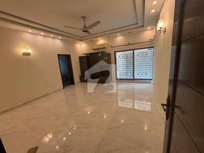 1 Kanal Full House For Rent Prime Location
