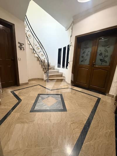 10 Marla House For Rent In Model Town, Model Town Extension