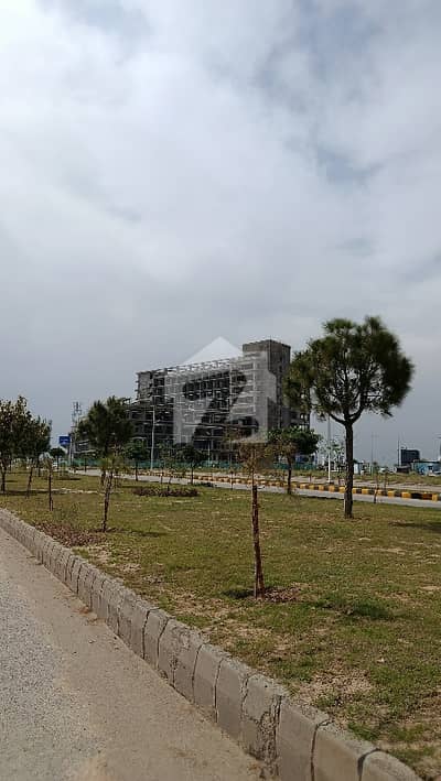 ڈی ایچ اے فیز 5 ۔ کمرشل زون سی 1 ڈی ایچ اے ڈیفینس فیز 5,ڈی ایچ اے ڈیفینس,اسلام آباد میں 8 مرلہ کمرشل پلاٹ 15.25 کروڑ میں برائے فروخت۔ ڈی ایچ اے فیز 5 ۔ کمرشل زون سی 1 ڈی ایچ اے ڈیفینس فیز 5,ڈی ایچ اے ڈیفینس,اسلام آباد میں 8 مرلہ کمرشل پلاٹ 15.25 کروڑ میں برائے فروخت۔