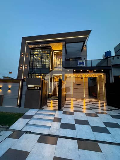 10 Marla House For Rent In Jasmine Block Hot Location Near To Park School 10 Marla House For Rent In Jasmine Block Hot Location Near To Park School