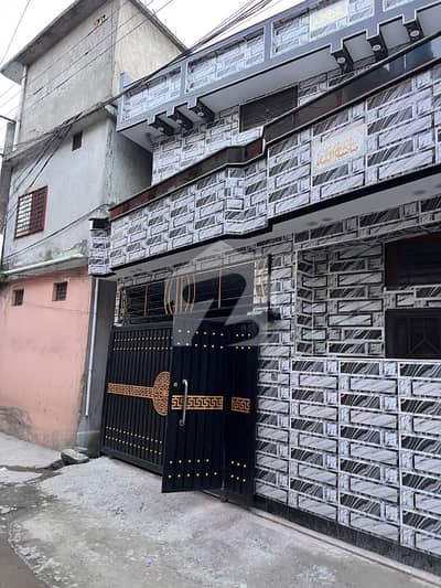 نارائن روڈ ایبٹ آباد میں 4 کمروں کا 6 مرلہ مکان 2.7 کروڑ میں برائے فروخت۔