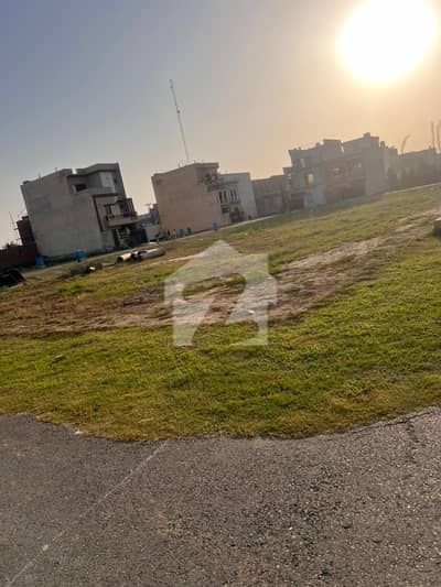 5 Marla Plot Available for Sale in Lahore Villas Society Lahore