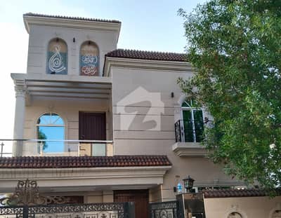 I RENTOUT A 10 MARLA HOUSE IN BAHRIA ORCHARD LAHORE PHASE 1. CENTRAL BLOCK ALL FACILITIES ARE NEARBY ON WALKING
