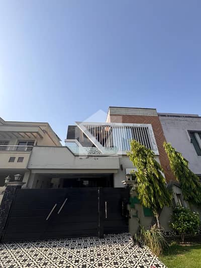 Eight Marla lavish modern house at 60 feet road available near Mosque Park and Market in UMER block sector B , Bahria Town Lahore Eight Marla lavish modern house at 60 feet road available near Mosque Park and Market in UMER block sector B , Bahria Town Lahore