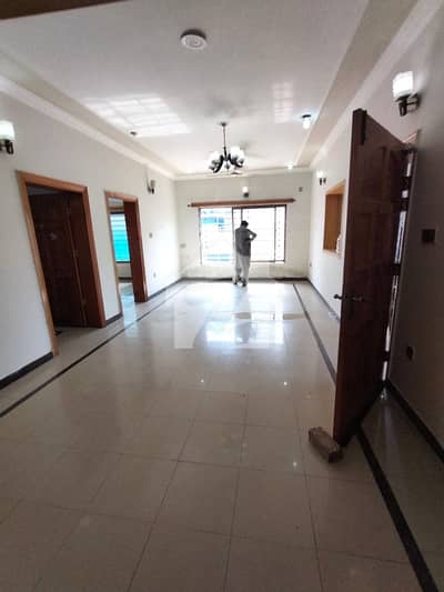 10 Marla Upper Portion G13 Vacant For Rent Beautiful Location Near Masjid Market Double Road Highway