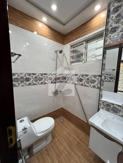 10 marla house for rent in Iihad Town Phase 1 Lahore