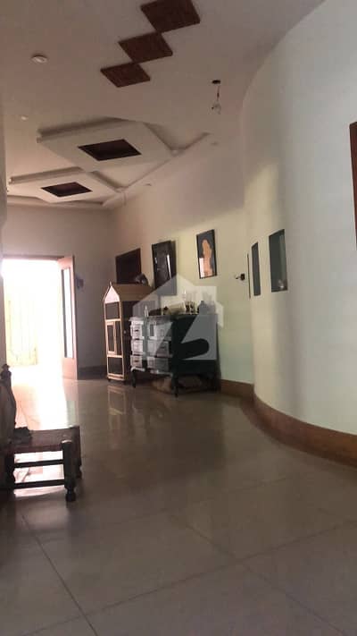 کورنگ ٹاؤن اسلام آباد میں 9 کمروں کا 1 کنال مکان 5.5 کروڑ میں برائے فروخت۔