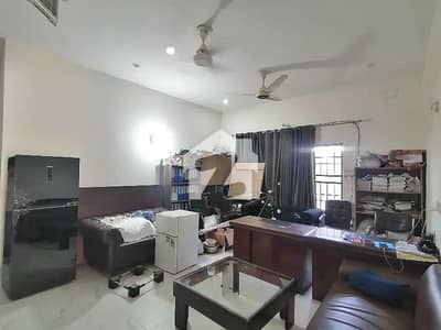 ایل ڈی اے ایوینیو لاہور میں 3 کمروں کا 1 کنال مکان 3.75 کروڑ میں برائے فروخت۔