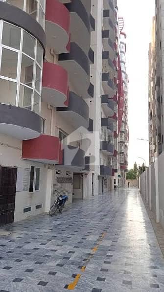 4 BED DD FLAT FOR RENT IN SCHEME 33