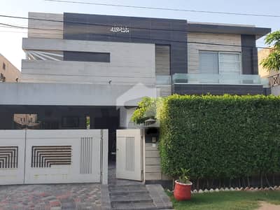 ڈی ایچ اے فیز 4 ڈی ایچ اے ڈیفینس,لاہور میں 5 کمروں کا 1 کنال مکان 7.72 کروڑ میں برائے فروخت۔ ڈی ایچ اے فیز 4 ڈی ایچ اے ڈیفینس,لاہور میں 5 کمروں کا 1 کنال مکان 7.72 کروڑ میں برائے فروخت۔