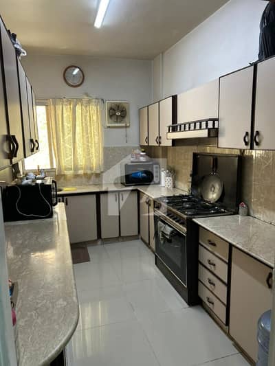 THIRD FLOOR FLAT FOR SALE